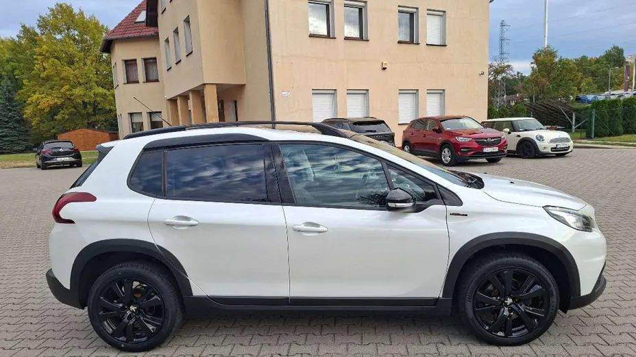 PEUGEOT 2008 -