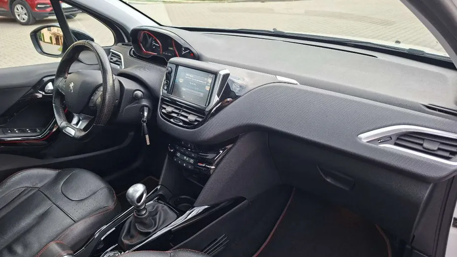 PEUGEOT 2008 -