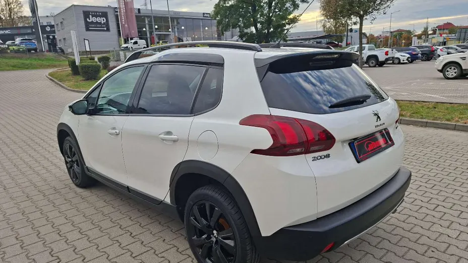 PEUGEOT 2008 -