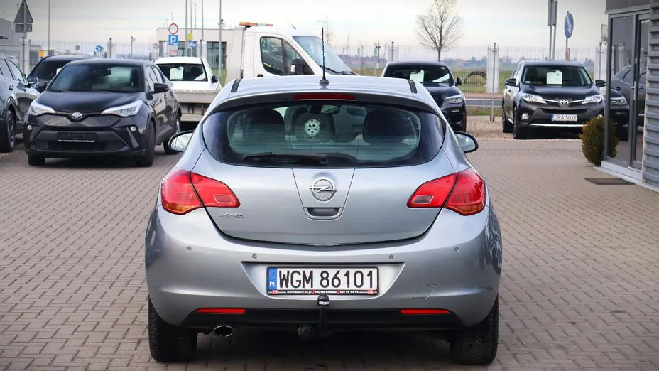 OPEL Astra -
