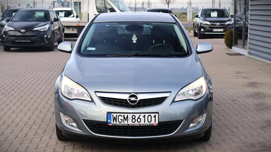 OPEL Astra -