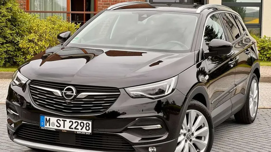 OPEL Grandland X -