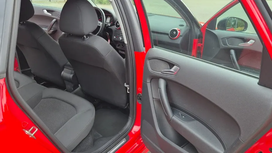 AUDI A1 -