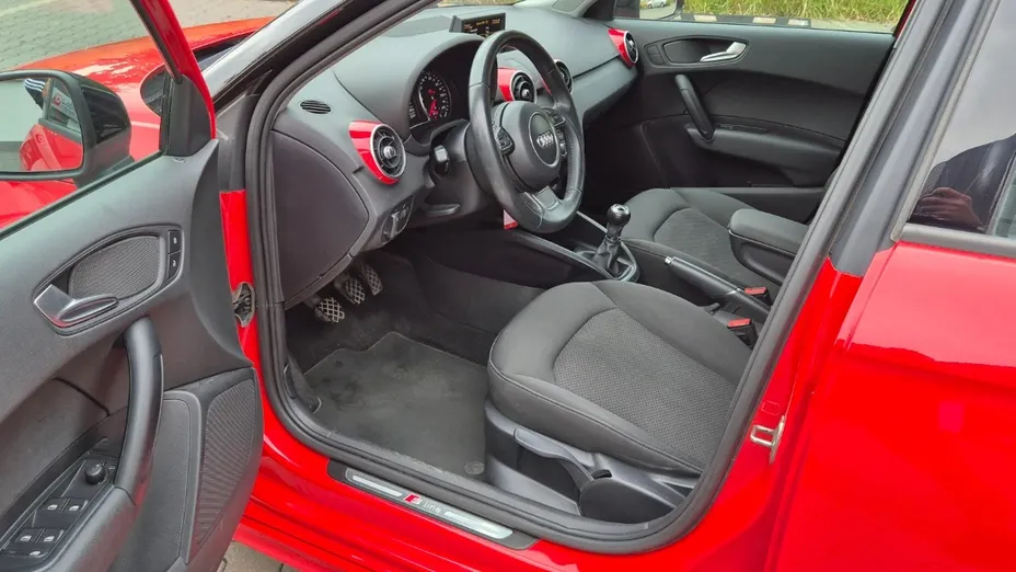 AUDI A1 -