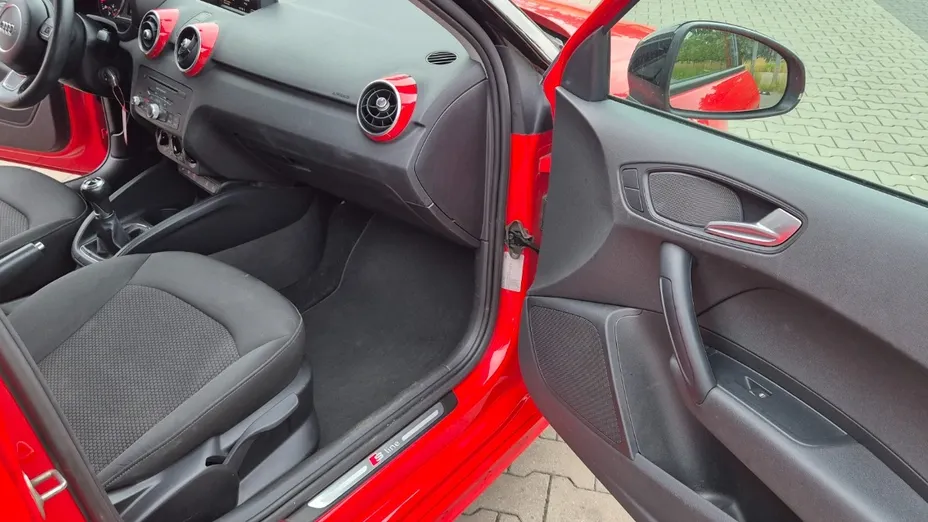 AUDI A1 -