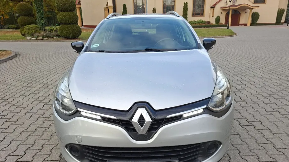 RENAULT Clio -