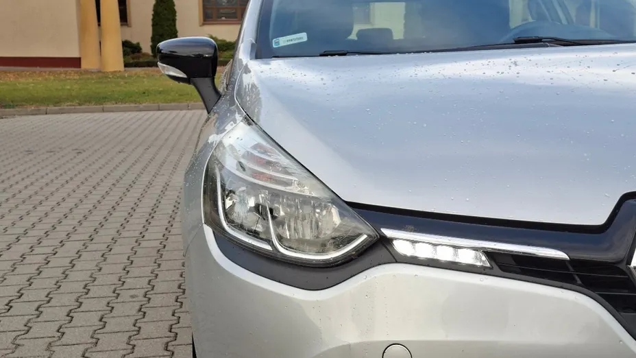 RENAULT Clio -