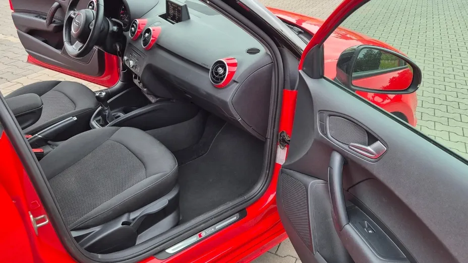 AUDI A1 -