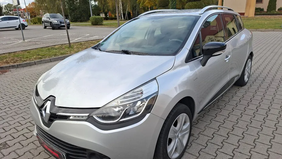 RENAULT Clio -