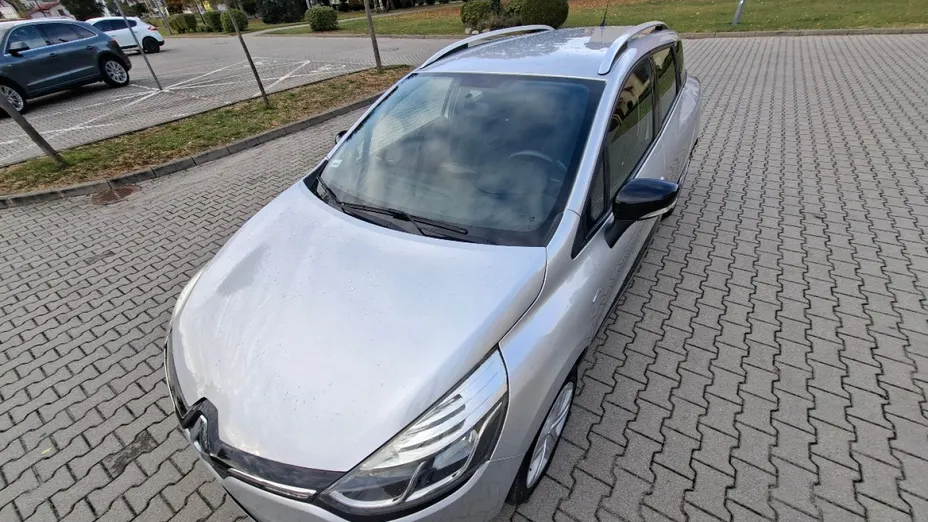 RENAULT Clio -