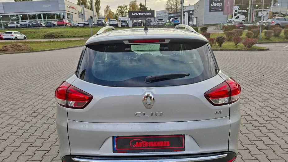 RENAULT Clio -