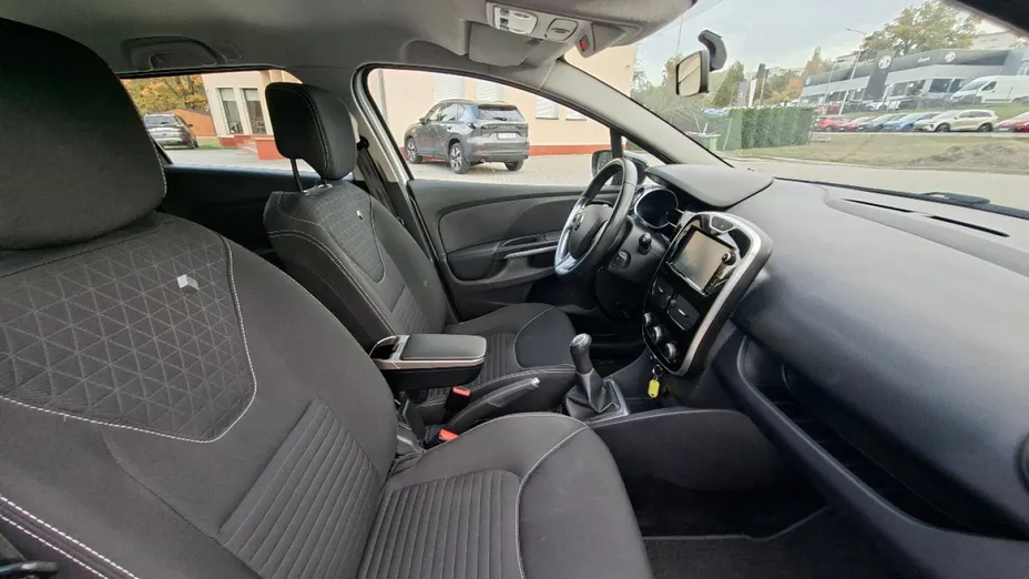 RENAULT Clio -