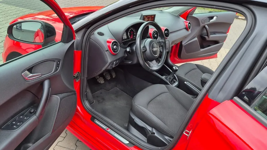 AUDI A1 -