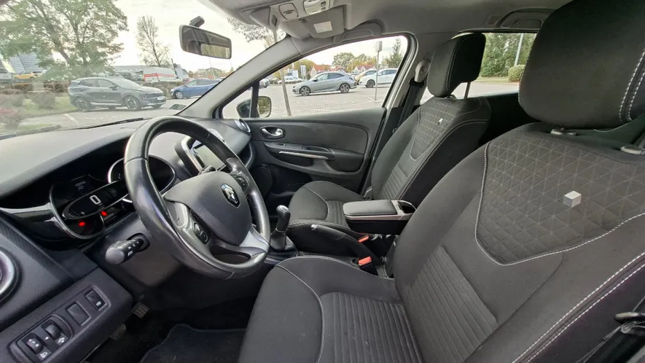 RENAULT Clio -