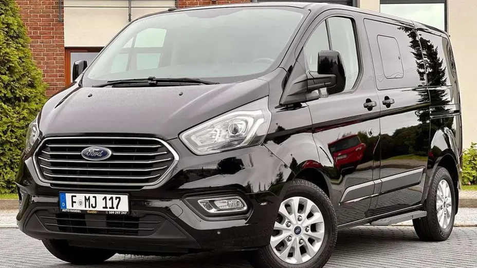 FORD Tourneo Custom -