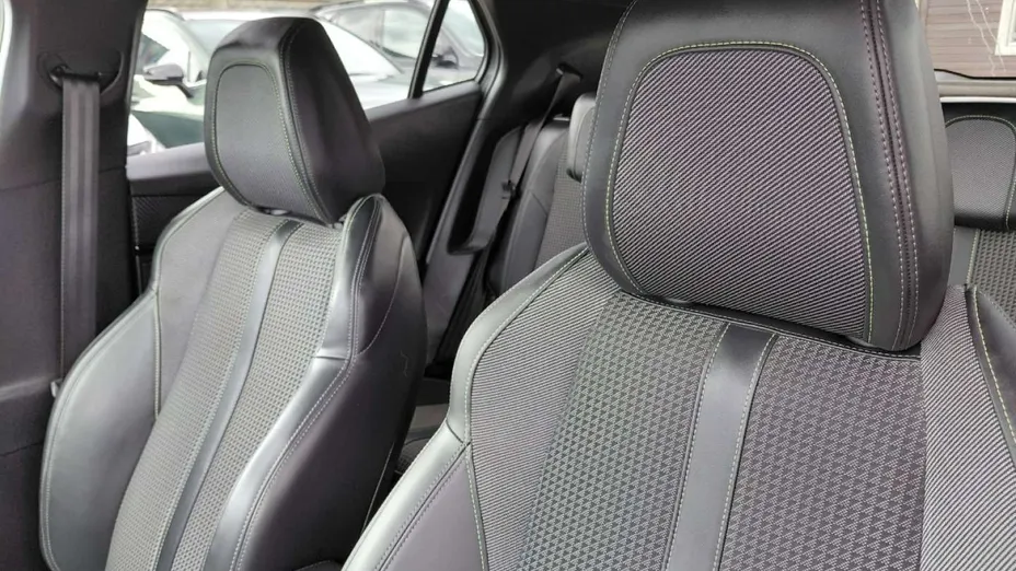 PEUGEOT 2008 -
