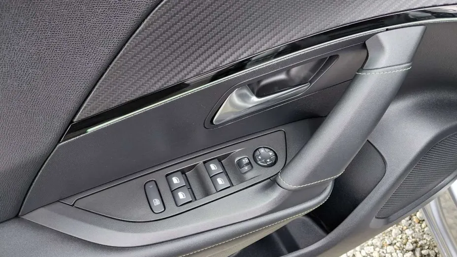 PEUGEOT 2008 -