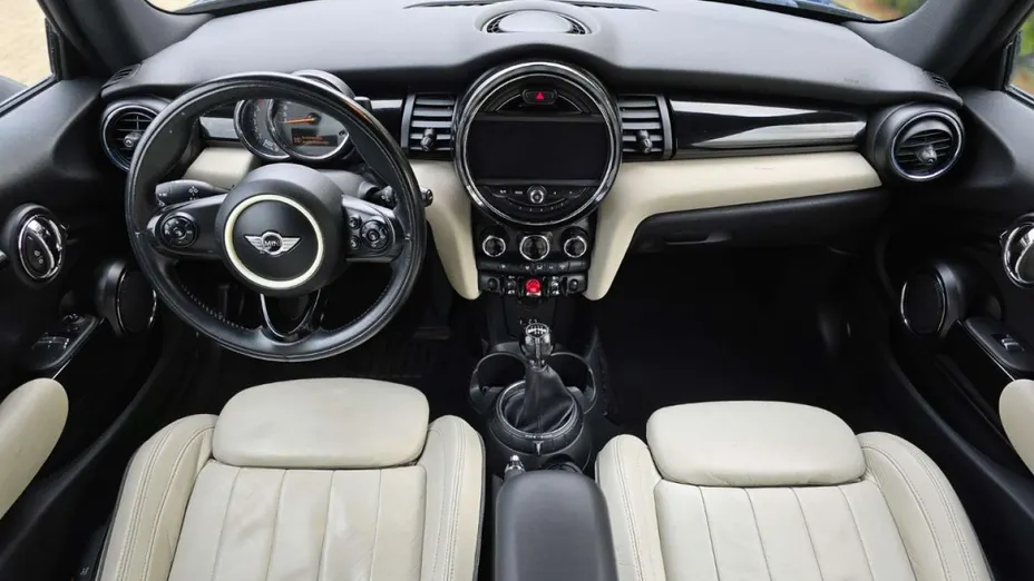 MINI Cooper -