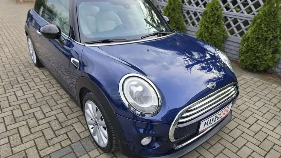 MINI Cooper -