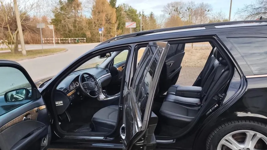 MERCEDES-BENZ E Klasa -