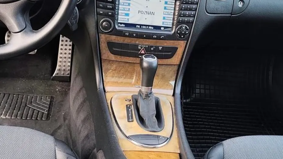 MERCEDES-BENZ E Klasa -