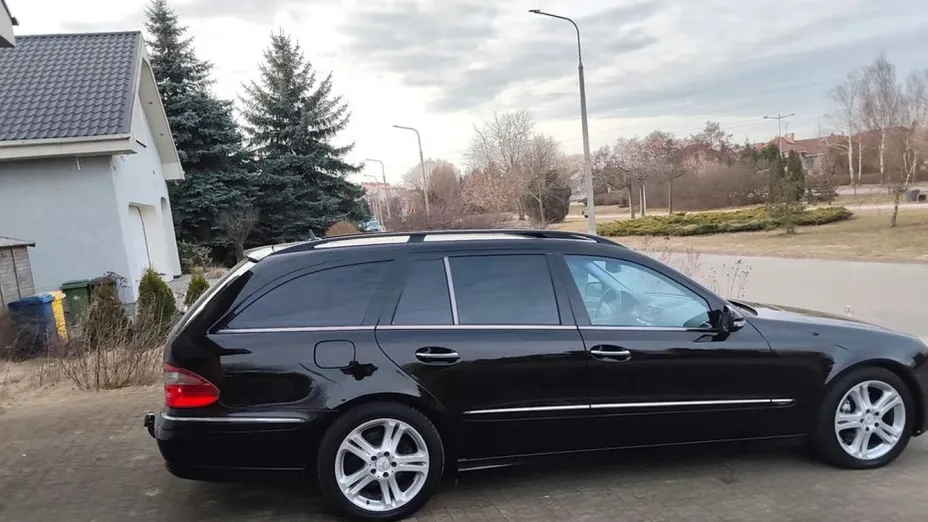 MERCEDES-BENZ E Klasa -