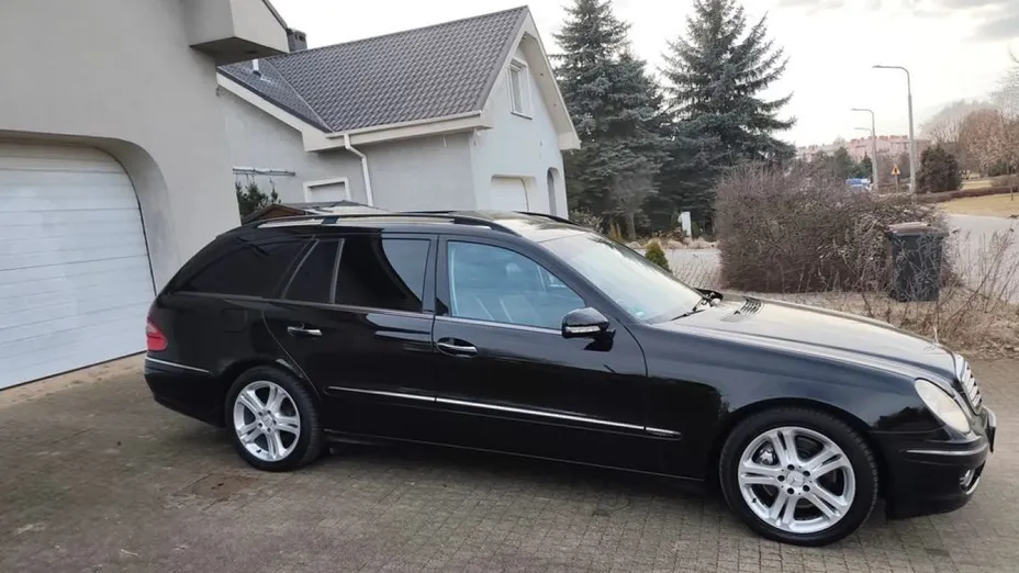 MERCEDES-BENZ E Klasa -