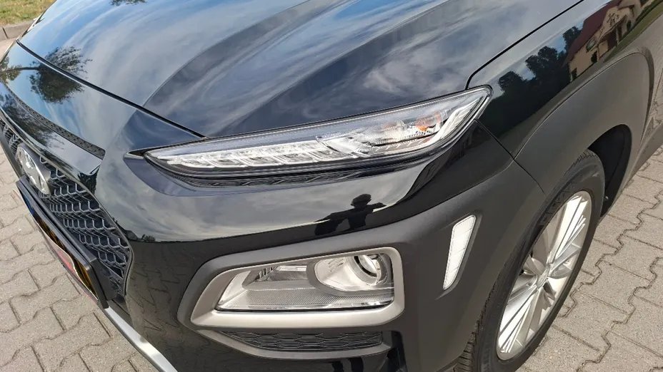 HYUNDAI Kona -