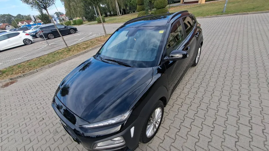 HYUNDAI Kona -