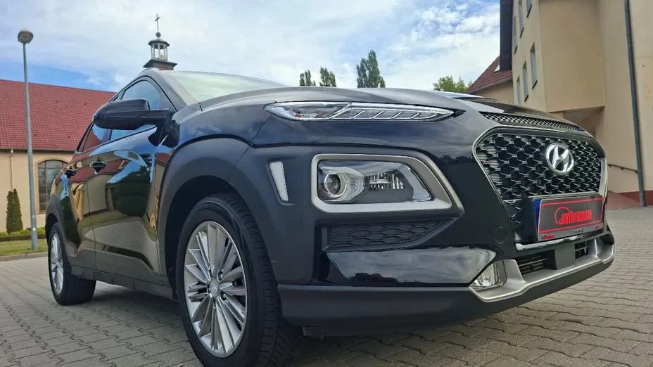 HYUNDAI Kona -