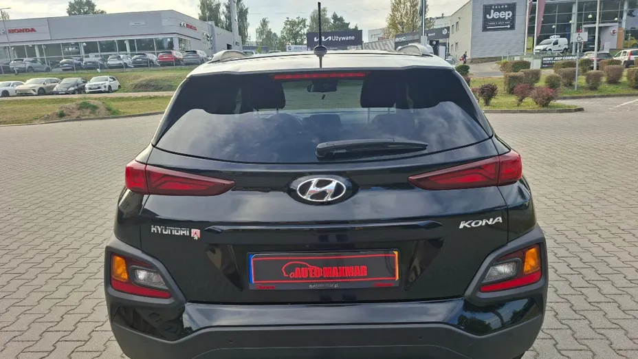 HYUNDAI Kona -
