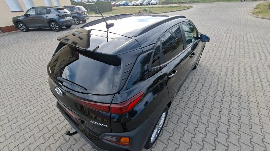 HYUNDAI Kona -