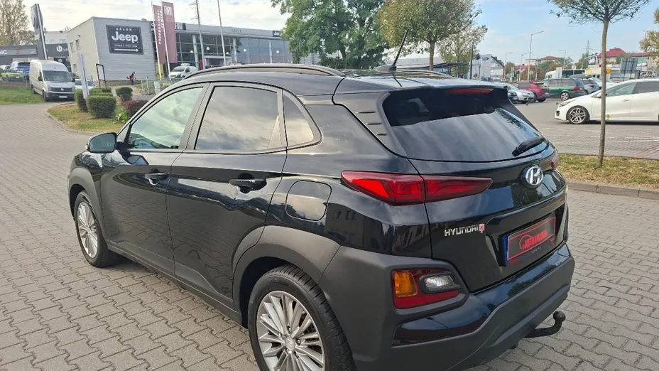HYUNDAI Kona -