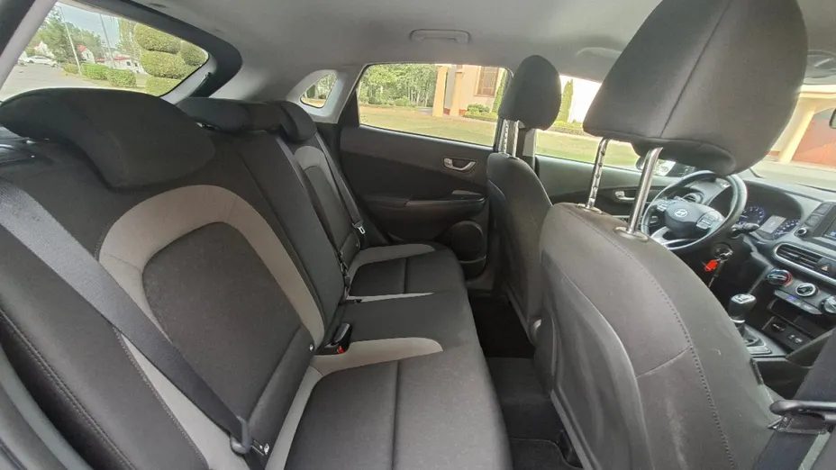 HYUNDAI Kona -