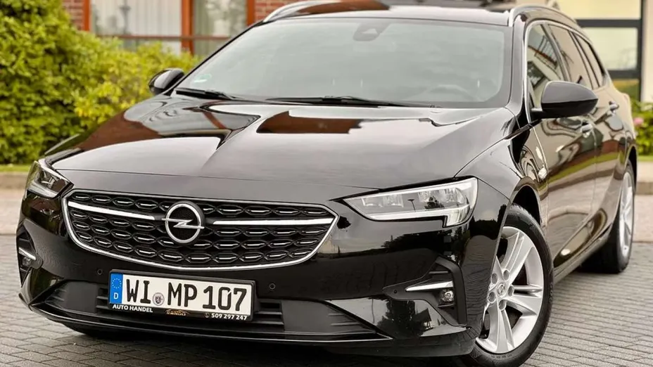 OPEL Insignia -