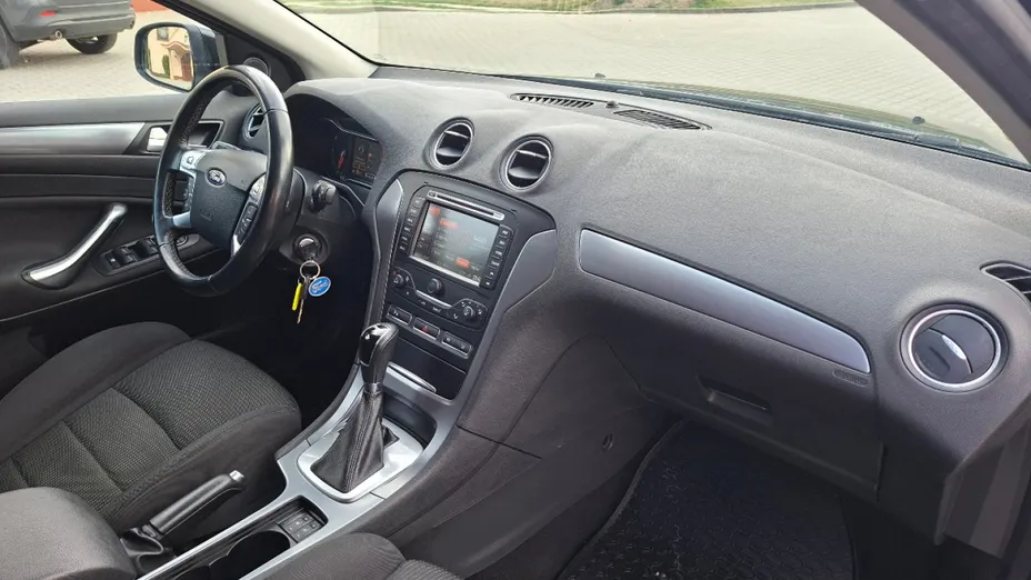 FORD Mondeo -