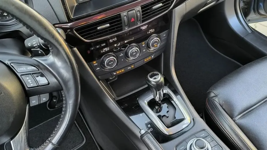 MAZDA 6 -