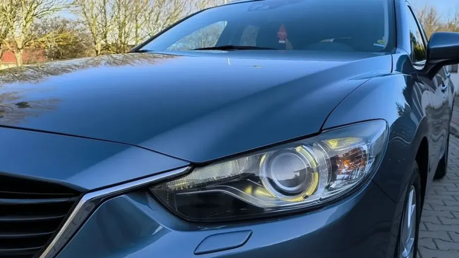 MAZDA 6 -