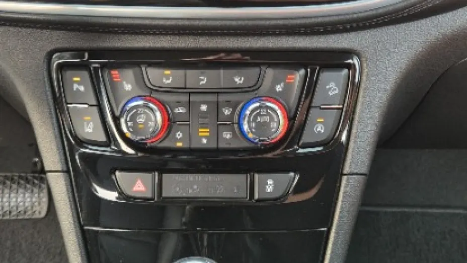OPEL Mokka -