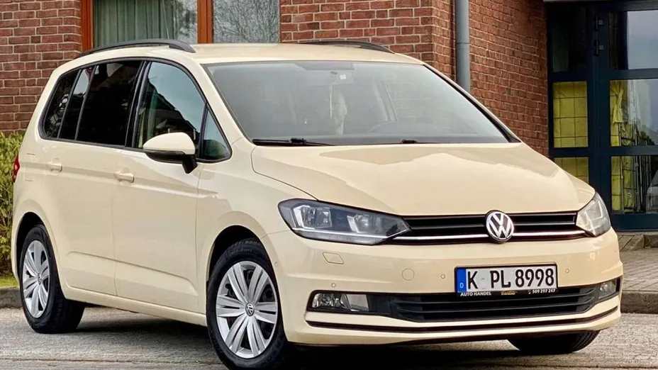 VOLKSWAGEN Touran -