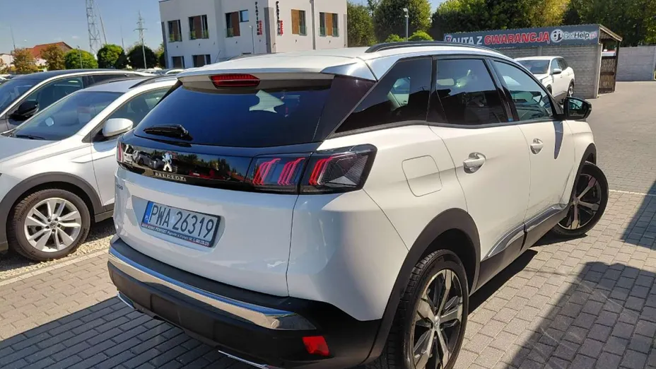 PEUGEOT 3008 -
