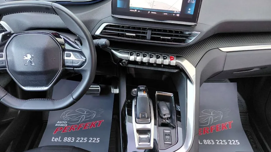 PEUGEOT 3008 -