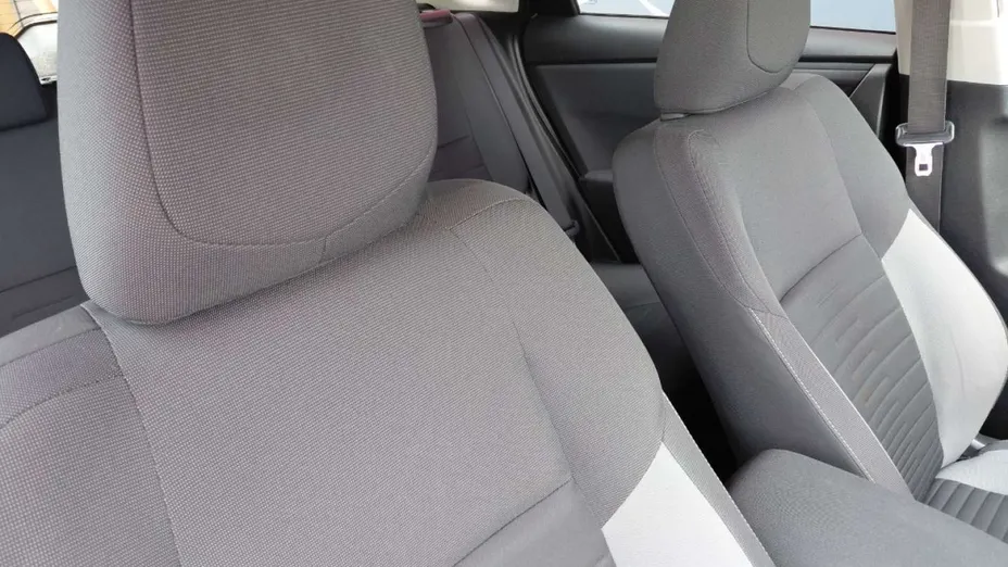 TOYOTA Auris -