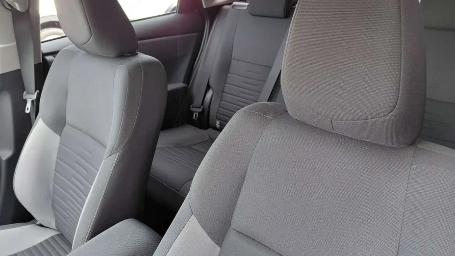 TOYOTA Auris -