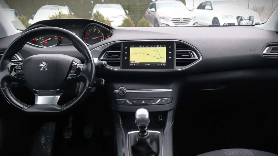 PEUGEOT 308 -