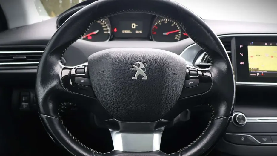 PEUGEOT 308 -
