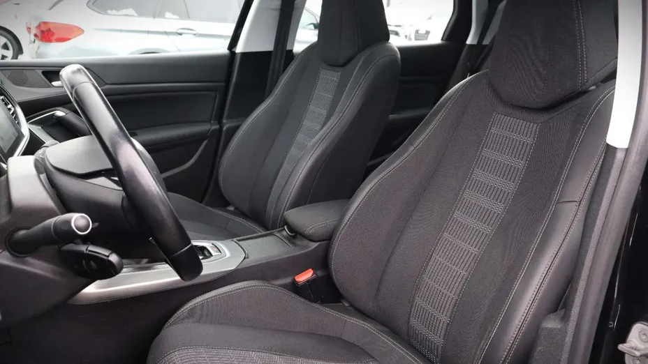 PEUGEOT 308 -