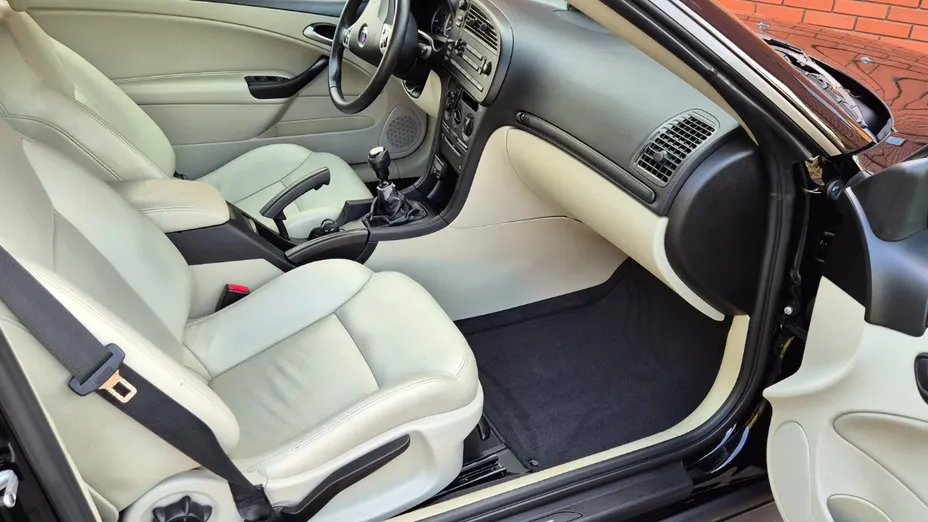 SAAB 9-3 -