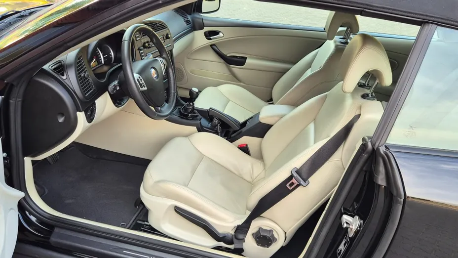 SAAB 9-3 -