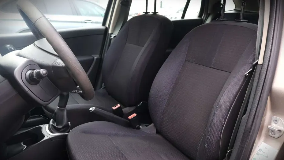 RENAULT Clio -